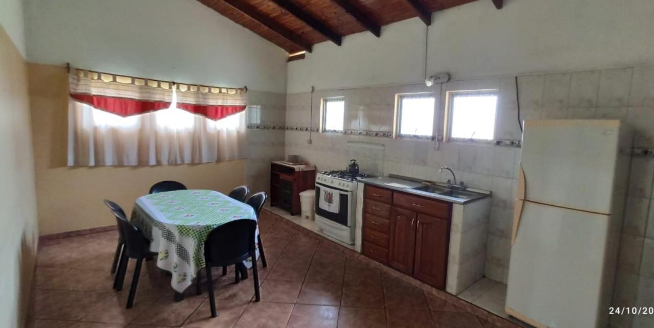 Iguazu Alojamiento "La Casa" ปูแอร์โตอีกวาซู ภายนอก รูปภาพ