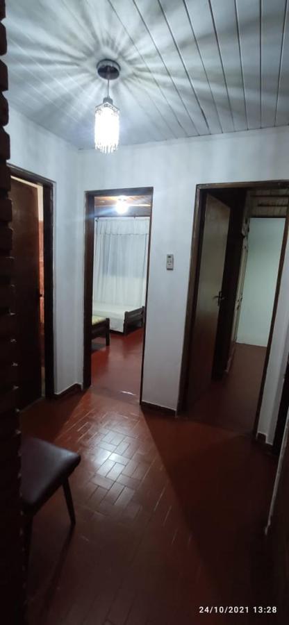 Iguazu Alojamiento "La Casa" ปูแอร์โตอีกวาซู ภายนอก รูปภาพ