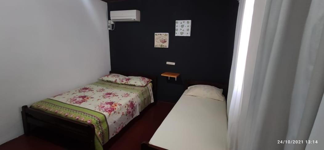 Iguazu Alojamiento "La Casa" ปูแอร์โตอีกวาซู ภายนอก รูปภาพ